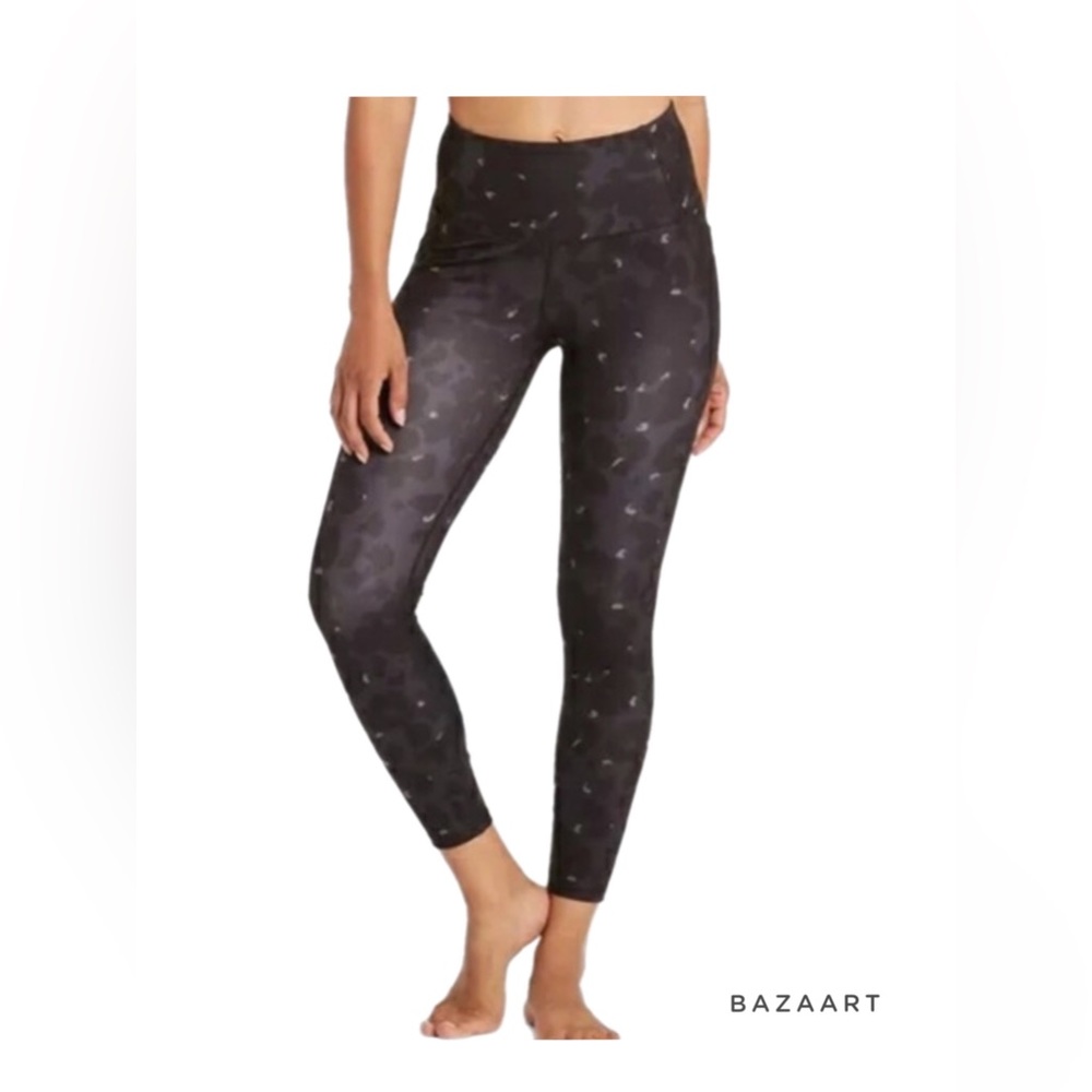 All in Motion High Waist Women’s Leggings 7/8 Pant Black side Pockets Gym Lounge